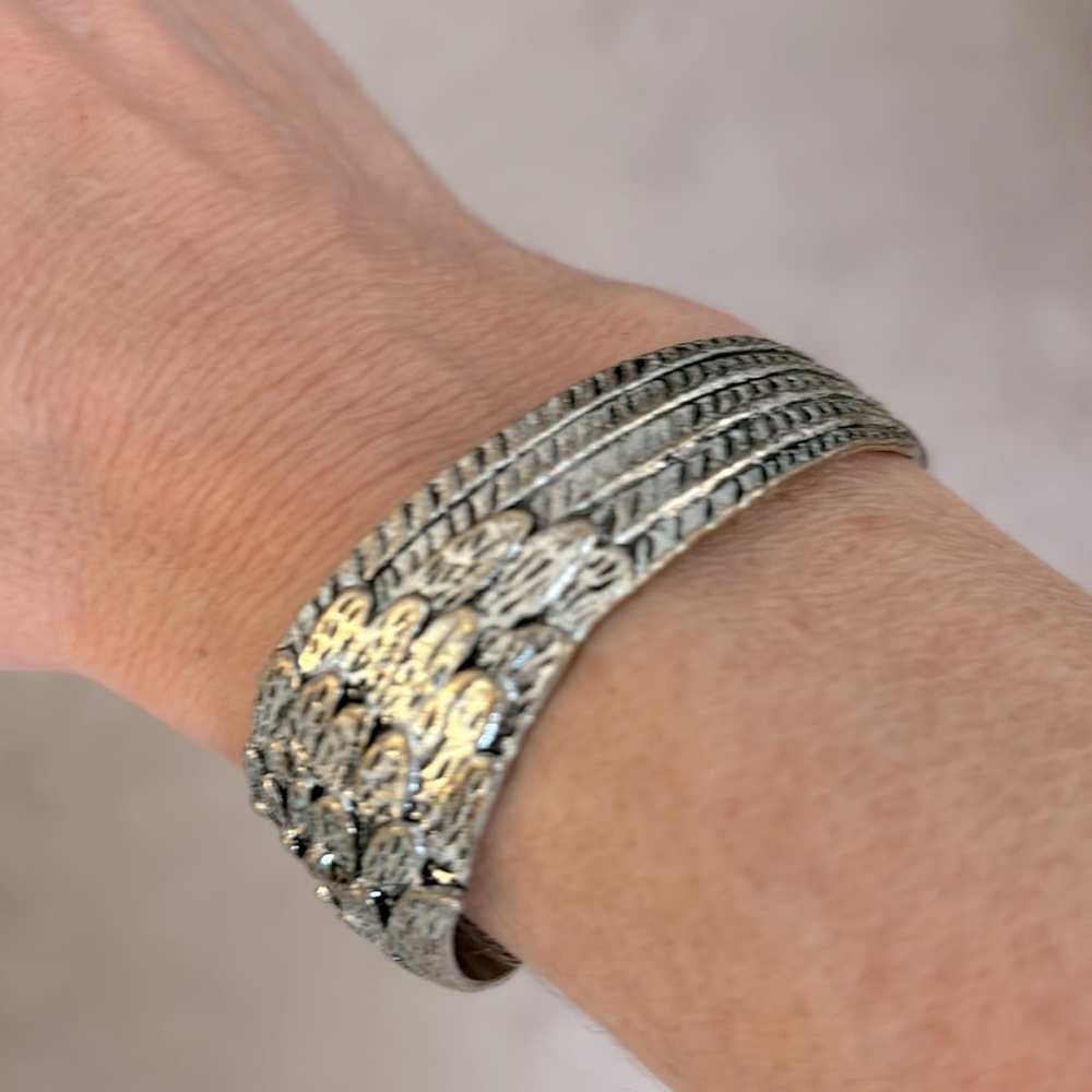 Lucky Brand Angel Wing Silver tone Cuff Bracelet